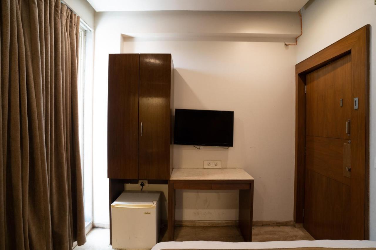 Hotel Kyra Airport Ahmedabad Eksteriør bilde