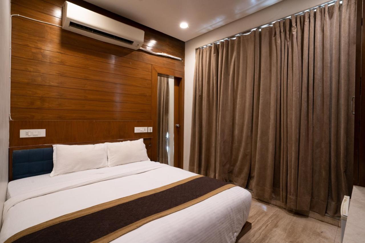 Hotel Kyra Airport Ahmedabad Eksteriør bilde
