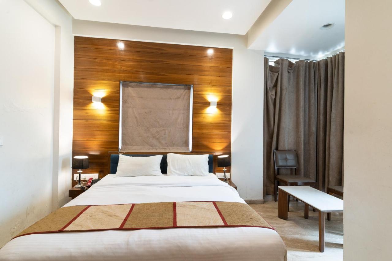 Hotel Kyra Airport Ahmedabad Eksteriør bilde