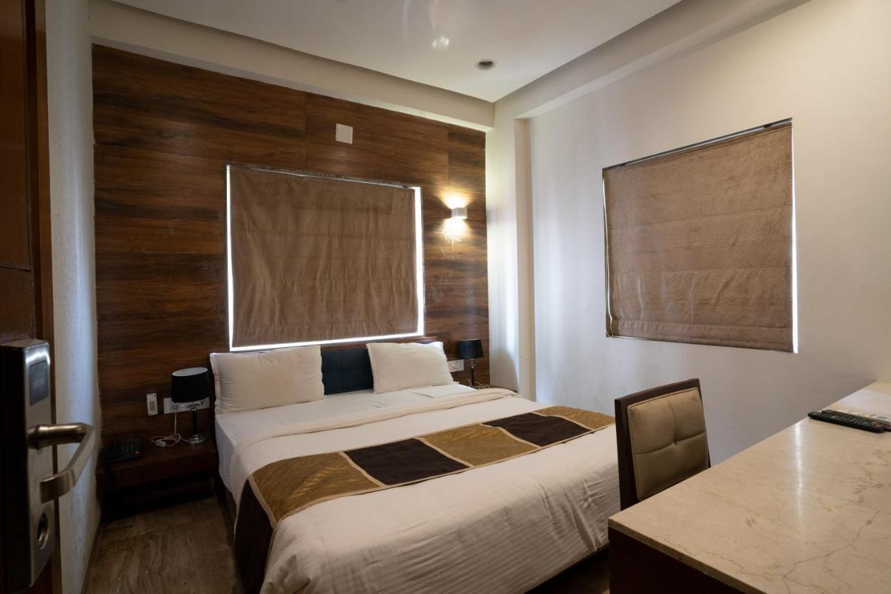 Hotel Kyra Airport Ahmedabad Eksteriør bilde
